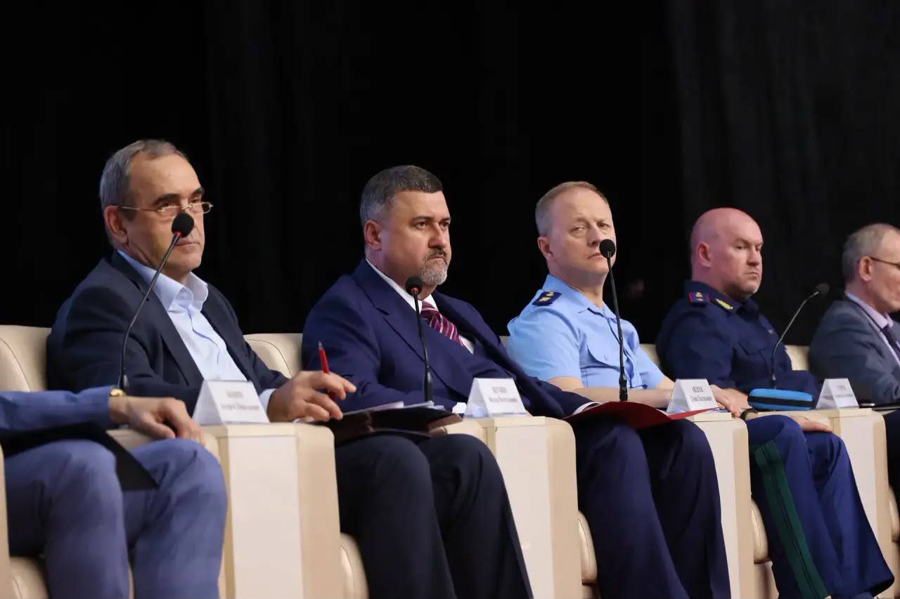 Сотрудники Гуманитарно-педагогического колледжа приняли участие в пленарном заседании ежегодного Антитеррористического форума.